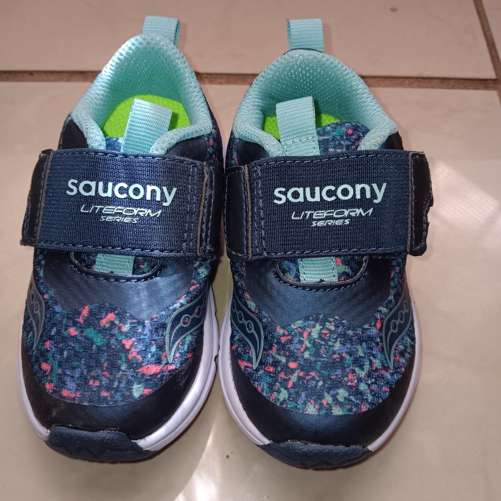 Navy Blue Saucony liteform sneakers toddlers size 5